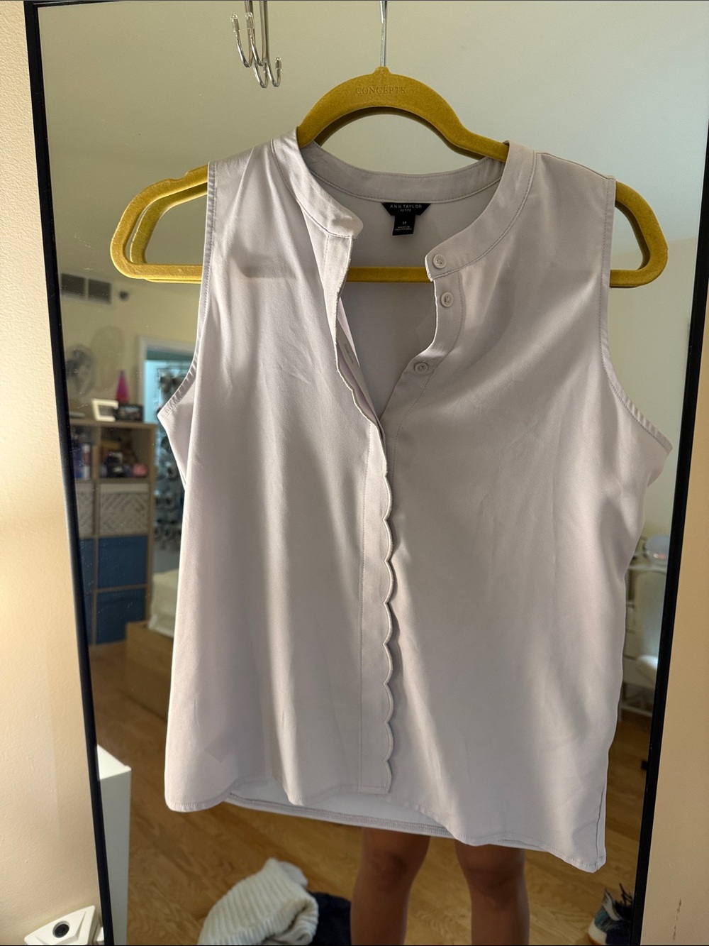 Ann Taylor Lavender Scallop-Trim Sleeveless Camisole